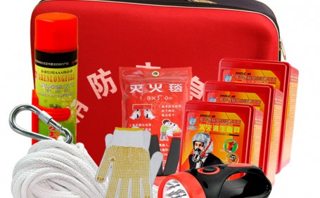 家庭應(yīng)急包應(yīng)該準(zhǔn)備哪些物品呢？